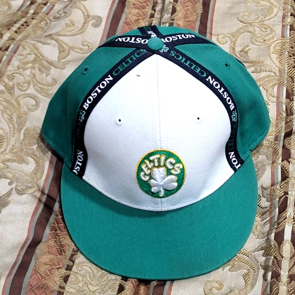 Hardwood Classics Celtics fitted cap (size: 7 3/4)